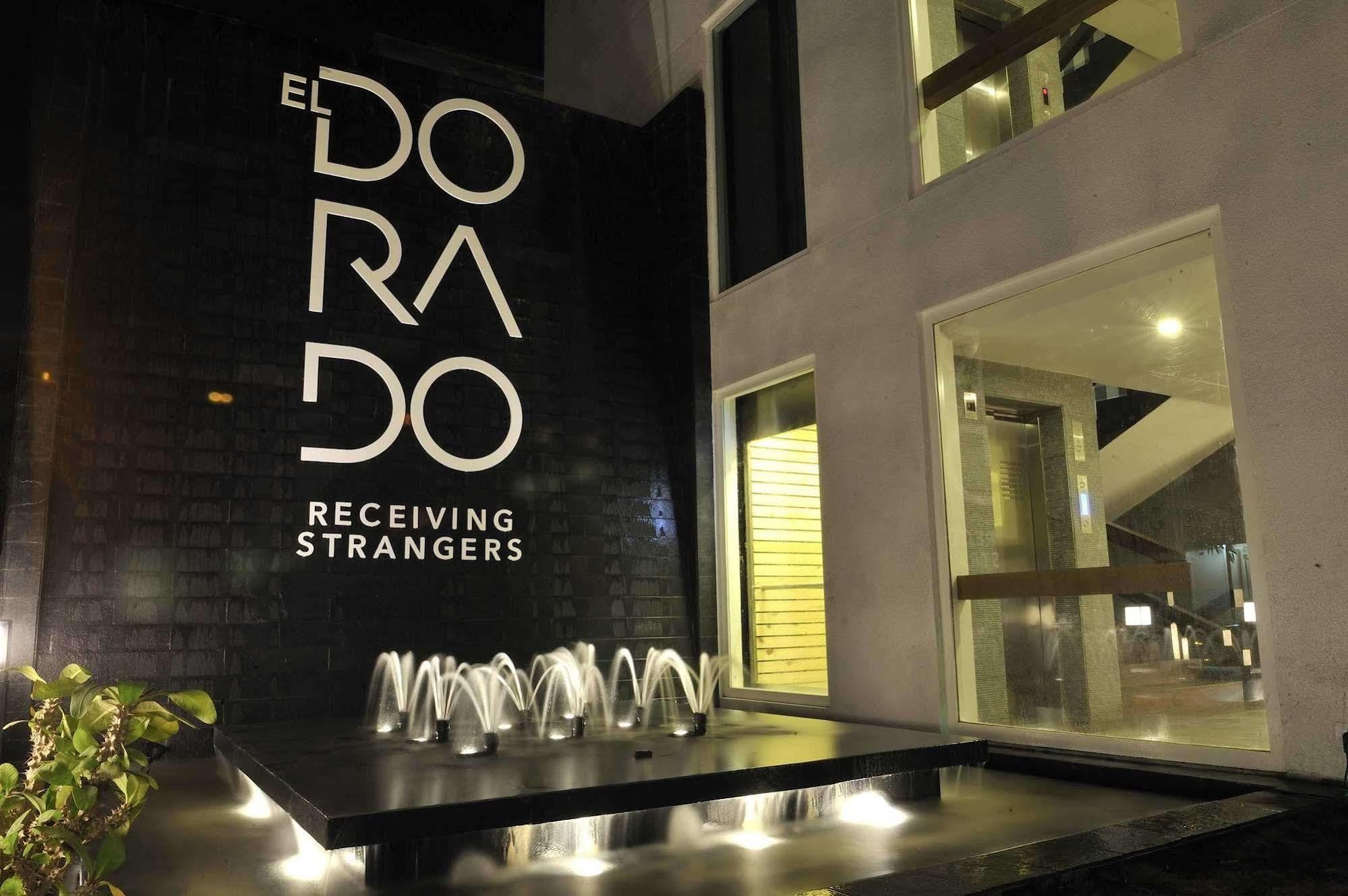 Hotel El Dorado Ahmedabad Bagian luar foto