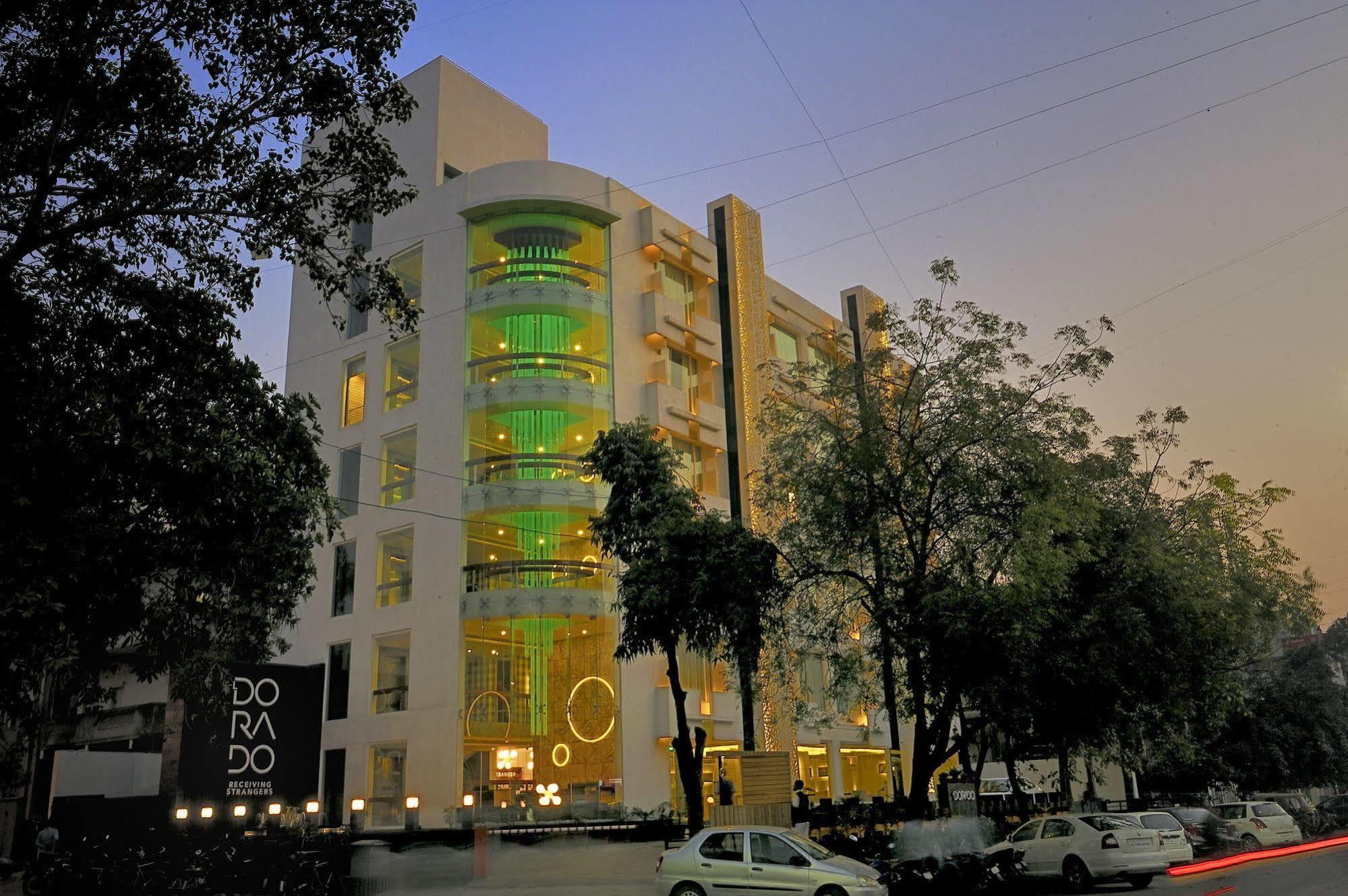 Hotel El Dorado Ahmedabad Bagian luar foto